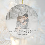 Ornamento De Cerâmica Script de Cinza Personalizada de Fotografia do Nat<br><div class="desc">Comemore o primeiro Natal do seu casamento com este belo ornamento moderno do keepsasasaame. O texto da cinza de carvão diz "Nosso primeiro Natal como Sr. & Sra.", com as palavras "Sr. & Sra." em um roteiro elegante com flores antes e depois. Substitua a imagem de exemplo por sua foto...</div>