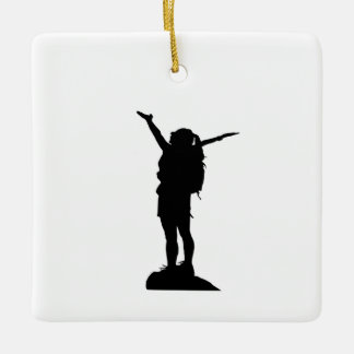 Ornamento De Cerâmica Silhouette, menina das montanhas subindo