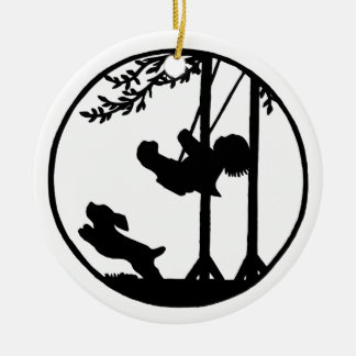 Ornamento De Cerâmica Silhueta preto e branco, menino, balanço, cão