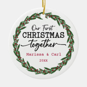 Ornamento De Cerâmica Simples Wreath Verde Nosso Primeiro Natal Juntos