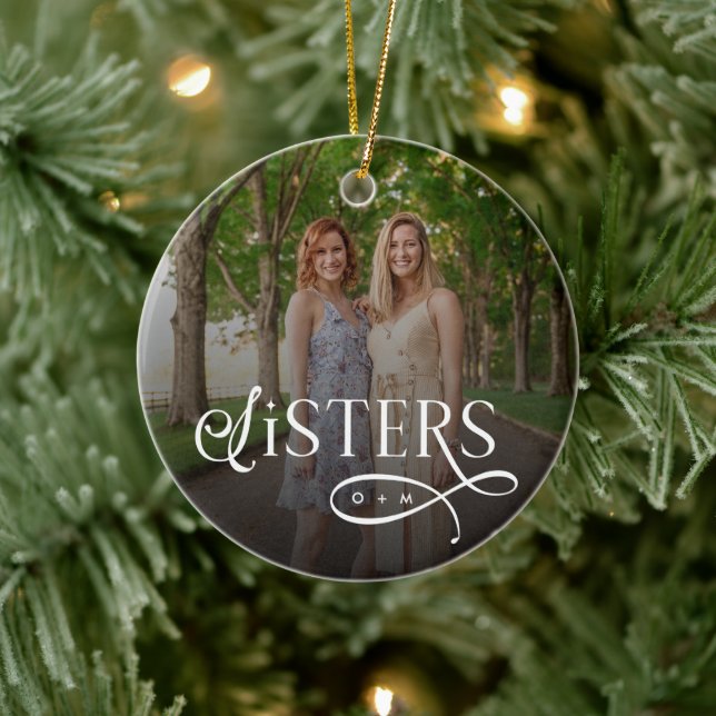 Ornamento De Cerâmica Sisters Photo Personalized Monogram (Árvore)