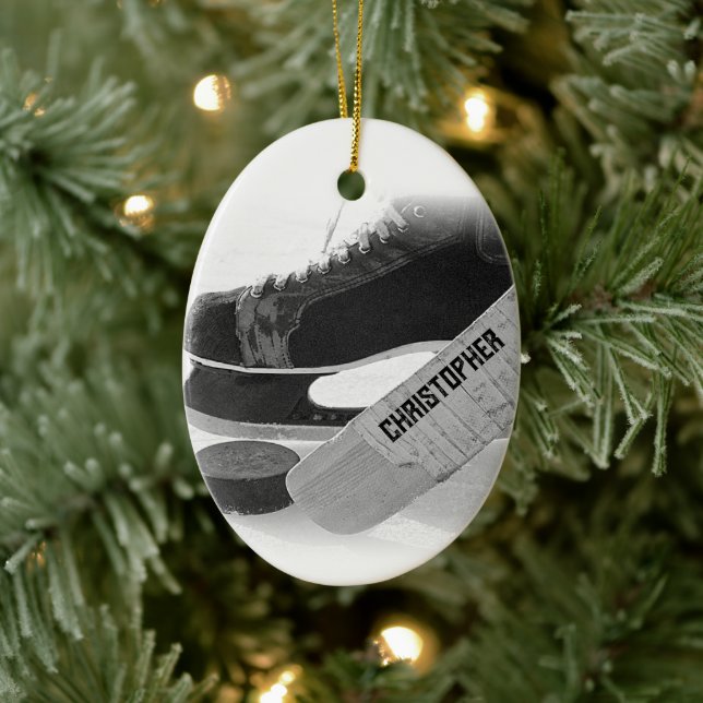 Ornamento De Cerâmica Skates Negros de Hockey Personalizados (Árvore)