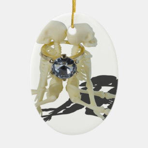 Ornamento De Cerâmica SkeletonsChokedByEngagementRing070515