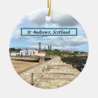 Skyline de St Andrews, pífano, Scotland com cais
