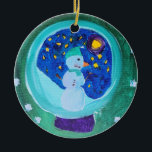 Ornamento De Cerâmica Snowman Snow Globe Ornament<br><div class="desc">Este adorável bonitinho de neve sentado num globo de neve é o ornamento perfeito para qualquer árvore de Natal!! Esta design veio de uma pintura original em acrílico de Gabriella.</div>