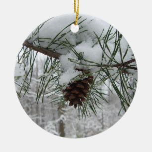 Ornamento De Cerâmica Snowy Pine Branch Winter Nature Fotografia