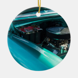 Ornamento De Cerâmica Sob O Capuchinho