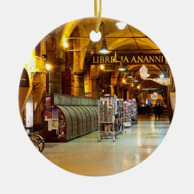 Ornamento De Cerâmica Sob o Portico (Frente)