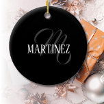 Ornamento De Cerâmica Sobrenome Personalizado Elegante Preto | Nome<br><div class="desc">Nome Personalizado Elegante Preto. Você pode optar por adicionar seu nome, o nome de um ente querido ou uma mensagem especial. Seja um presente sincero para alguém que lhe é caro ou um tratamento pessoal, a escolha é sua.</div>