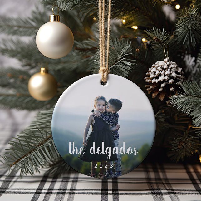 Ornamento De Cerâmica Sobreposição de Nome da Família | Foto (Criador carregado)