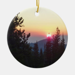 Ornamento De Cerâmica Sol na Floresta na Montanha Rocky