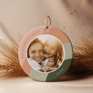 Ornamento De Cerâmica Sombras alegres   Foto personalizada de nome e ano
