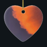 Ornamento De Cerâmica Sonhador, nuvens mágicas em cores mágicas e sonhad<br><div class="desc">Beleza Inesperada. Fotografia da nuvem e do céu em cor laranja mágica,  azul no pôr do sol.</div>