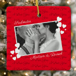 Ornamento De Cerâmica Soulmates Eu Te Amo Foto Romântica Personalizada<br><div class="desc">Soulmates Eu Amo Você Personalizou O Ornamento De Cerâmica Romântica Fotográfica. Um belo presente personalizado de casais para Dia de os namorados! Esta design apresenta uma foto personalizada com corações e as palavras que te amo. Personalize este design personalizado com o seu próprio texto,  fotografia e nomes.</div>