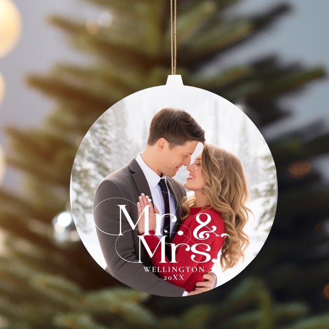 Ornamento De Cerâmica Sr. & Sra. Primeiro Natal Foto Casada (Mr & Mrs First Christmas Married Photo Ceramic Ornament)