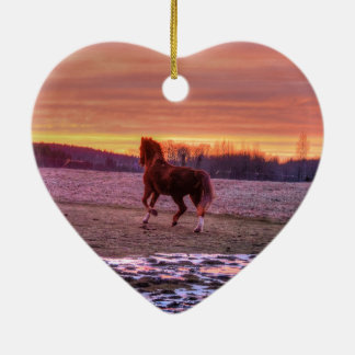 Ornamento De Cerâmica Stallion Running Home no Sunset no Ranch
