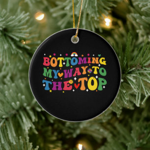 Ornamento De Cerâmica Subindo ao Topo do Orgulho Gay no Mês do Orgulho