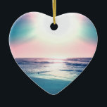 Ornamento De Cerâmica Summer Sea Sunset Tropical Beach Photo<br><div class="desc">Linda praia tropical com vista colorida ao sol vista foto, apresentando uma surpreendente iridescência de cores do arco-íris ao sol sobre o mar, ondas calmas do oceano azul, areia azul-escura brilhante e um grande e brilhante sol branco, projetando uma mistura de cor rosa, verde, azul, verde-pastel cor costa do horizonte....</div>