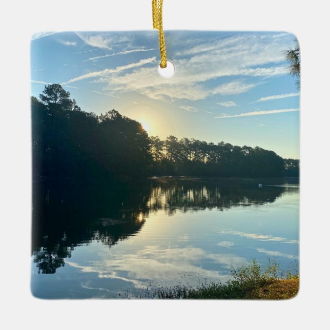 Ornamento De Cerâmica Sunrise Over A Georgia Lake (Frente)