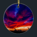 Ornamento De Cerâmica Sunset no Pier, Huntington Beach, CA<br><div class="desc">Um pôr do sol incrível que encheu o céu acima do cais em Huntington Beach,  Califórnia. Cores escuras e bonitas. O sul da Califórnia sempre tem os melhores pôrs do sol! Foto: junho de 2021.</div>