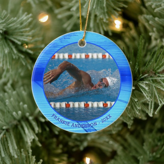 Ornamento De Cerâmica Swimmer Nadando Foto Personalizada Keepsasasak (Árvore)