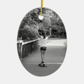 Ornamento De Cerâmica Teen Girl Longboarder