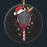 Ornamento De Cerâmica Tênis Paddle com Papai Noel e Luzes de Natal<br><div class="desc">Tênis de Natal,  esportes de férias,  chapéu de tênis Santa,  tênis festivo,  luzes de Natal,  espírito de Natal,  presente para tênis,  Natal,  tênis de férias,  animador de esportes de Natal</div>