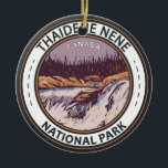 Ornamento De Cerâmica Thaidene Nene National Park Canadá Crachá Vintage<br><div class="desc">Thaidene Nene National Park vetor art design. O Parque fica perto do braço leste do lago Slave Excelente,  localizado na borda norte da floresta boreal do Canadá.</div>