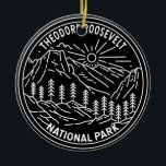 Ornamento De Cerâmica Theodore Roosevelt Parque Nacional Monoline<br><div class="desc">Theodore Roosevelt vetor trabalho de arte design. O parque é um parque nacional americano que compreende três áreas de terras áridas geograficamente separadas na parte ocidental da Dakota do Norte.</div>
