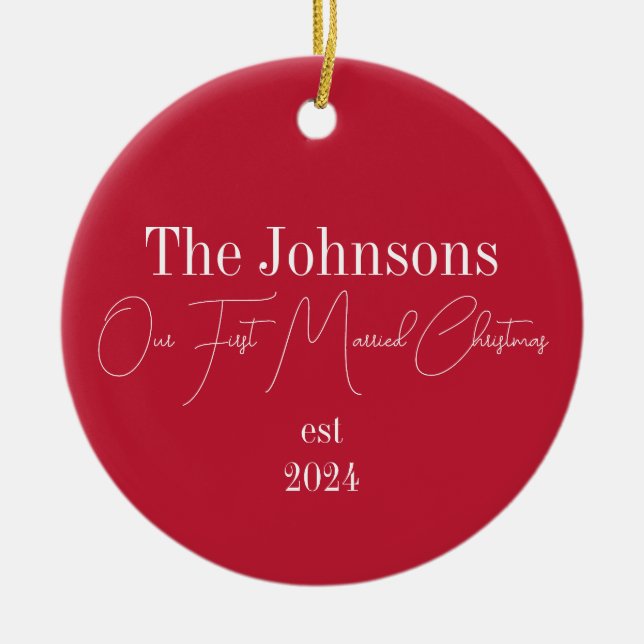 Ornamento De Cerâmica Tipografia Moderna Casada no Primeiro Natal (Frente)