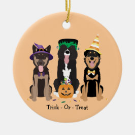 Ornamento De Cerâmica Trick Ou Tratem Cães Em Fatos De Halloween