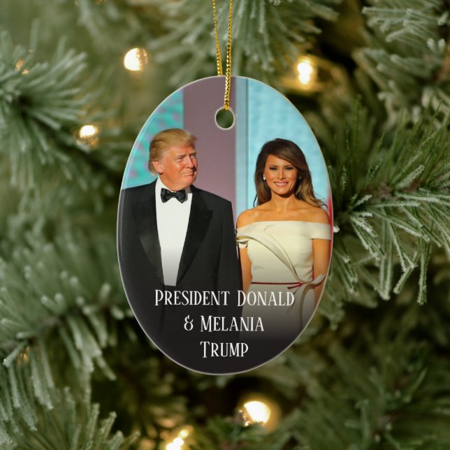 Ornamento De Cerâmica Trump 2020 Christmas Elegant Donald and Melania (Árvore)