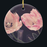 Ornamento De Cerâmica Tulipas de Sangria Cuta -Personalizadas<br><div class="desc">Tulipas florescentes com seu nome.</div>