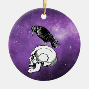 Ornamento De Cerâmica Um Corvo ou Corvo e Caveira Halloween Roxo Galáxia