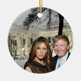 Ornamento De Cerâmica Um Natal Trump: Donald e Melania
