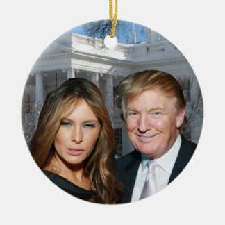 Ornamento De Cerâmica Um Natal Trump: Donald e Melania