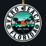 Ornamento De Cerâmica Vero Beach Florida Palm Tree Retro Sunset Souvenir<br><div class="desc">Vero Beach Palm Tree Retro Sunset Souvenir Cerâmica Ornament. Praias de Vero Beach,  na Flórida. Este design de vintagem retrô é para surfar,  acampar. férias retro design. Você pode dar como presente de Natal para todos os amantes da baía e da praia.</div>