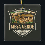 Ornamento De Cerâmica Viagem de Arte do Parque Nacional Mesa Verde<br><div class="desc">Trabalho de arte de vetor Verde. O parque é conhecido por suas bem preservadas moradias do penhasco de Ancestral Puebloan,  notadamente o grande Palácio Cliff.</div>
