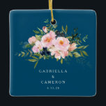 Ornamento De Cerâmica Vintage Florals Românticas em Casamento Azul<br><div class="desc">Florais Românticos Personalizados em Casamento Azul Cerâmica</div>