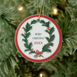 Ornamento De Cerâmica Vintage Holly Wreath Feliz Natal<br><div class="desc">Vintage Merry Christmas Holly Wreath Illustration (1905 Frank Buttolph) Cerâmica Ornament. Atualizar com o ano atual ou excluir o campo. Um maravilhoso presente de Natal para a família e os amigos.</div>