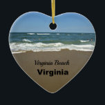 Ornamento De Cerâmica Virginia Beach, Virginia<br><div class="desc">Cena de praia com ondas caindo na areia e palavras: "Virginia Beach,  Virginia",  lembrança Excelente das suas férias na Virginia Beach!</div>