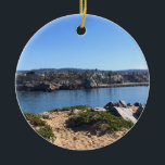 Ornamento De Cerâmica Vista do Wedge, Newport Beach, Califórnia<br><div class="desc">Vista de Big Corona Beach,  Pirate's Cove,  & Corona Del Mar do outro lado do canal enquanto está no West Jetty View Park,  na Wedge em Newport Beach,  Califórnia. Foto: novembro de 2022.</div>