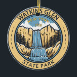 Ornamento De Cerâmica Watkins Glen State Park New York Crachá Vintage<br><div class="desc">Ilustração de Watkins Glen State Park. O parque situa-se na aldeia de Watkins Glen,  ao sul do lago Seneca,  no condado de Schuyler,  na região dos Grandes Lagos de Nova Iorque.</div>