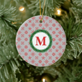 Ornamento De Cerâmica Wreath Monograma Seu Nome Flocos de Neve Vermelhos