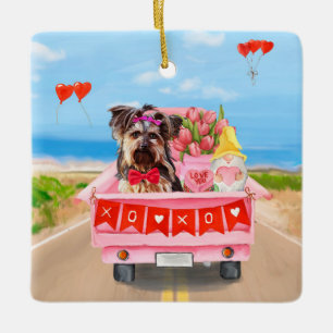 Ornamento De Cerâmica Yorkshire Terrier Dog Dia de os namorados Truck He