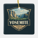 Ornamento De Cerâmica Yosemite National Park Illustration Retro Crachá<br><div class="desc">Yosemite vetor trabalho de arte design. O parque é famoso por suas gigantes sequoias antigas e para o Tunnel View,  a vista icônica da queda de Bridalveil e os penhascos granitos de El Capitan e Half Dome.</div>