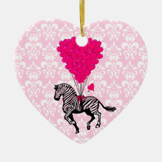 Ornamento De Cerâmica zebra venenosa e coração cor-de-rosa no damask