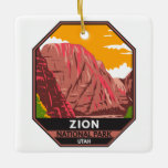 Ornamento De Cerâmica Zion National Park Utah Vintage<br><div class="desc">Zion vetor trabalho de arte design. O parque é uma zona natural de Utah a sudoeste,  que se distingue pelos penhascos vermelhos íngremes de Zion Canyon.</div>