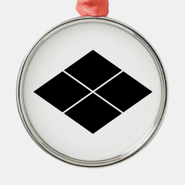 ORNAMENTO DE METAL 田 武 菱 (Frente)