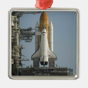 Ornamento De Metal A descoberta do vaivém espacial senta pronto